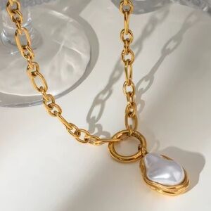 Anthropologie Baroque Irregular Resin Pearl Necklace